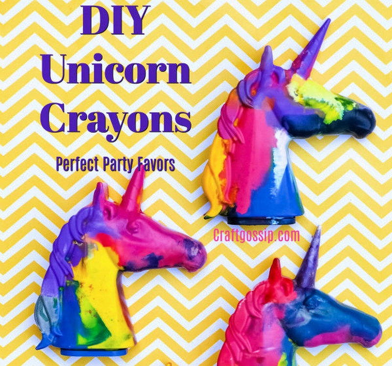 33 Easy To Make DIY Rainbow Crayons - Susie Harris