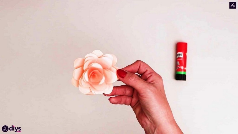 30 Easy Diy Paper Roses Easy Paper Roses Susie Harris